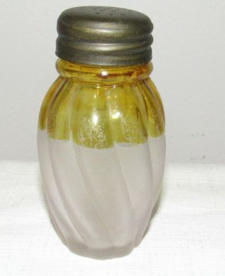Antique Aetna Glass Amber Stained Gonterman Swirl Pattern Shaker