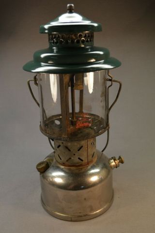 Vintage B/1948 Model 220d Coleman Lantern With Pyrex Globe Chrome Base