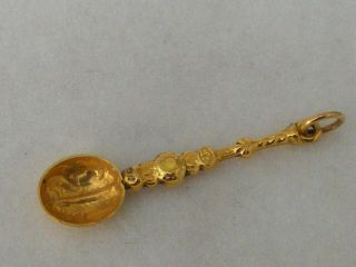 A Very Rare Vintage 9ct Gold Coronation Or Baptism Anointing Spoon 0.  7 Grms
