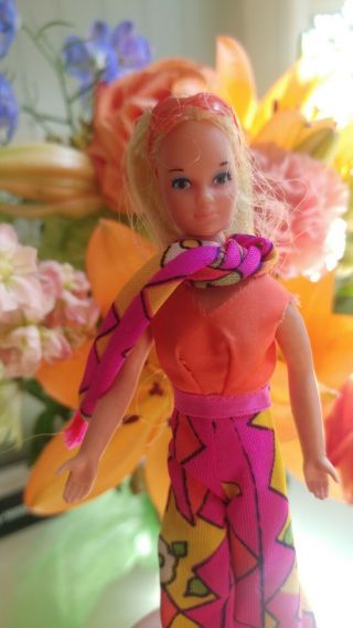 Vintage 1971 Rock Flower Heather Doll 6 1/2 " Mattel Dawn Size Blonde Mod Clothes