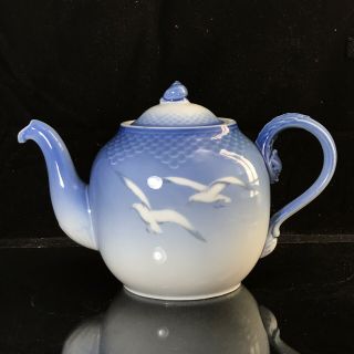 Denmark Bing & Grondahl B&g Copenhagen Porcelain 5 Cup Tea Pot 656 Rare
