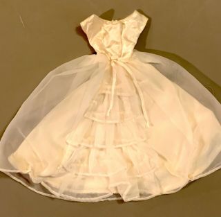 Vintage 1962 Barbie Brides Dream Wedding Gown Clothing 947