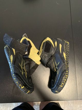 Rare Asics 54 Wrestling Shoes Size 6 Black/yellow