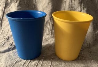 The First Years 1991 Vintage Children’s Yellow,  Blue 7 Oz (207 Ml) Cups