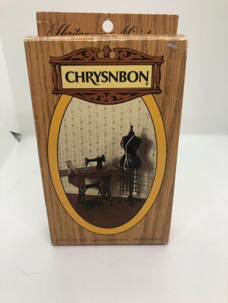 Chrysnbon Heritage In Miniatures_sewing Machine