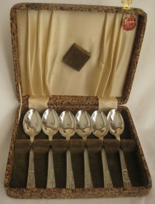 Vintage Yeoman Plate Boxed Set Of 6 Demi - Tasse 4.  5 " Silver Spoons From England