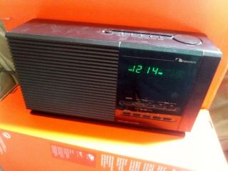 Nakamichi Tm - 1 Black Stereo Clock Radio Am Fm Alarm Vintage.