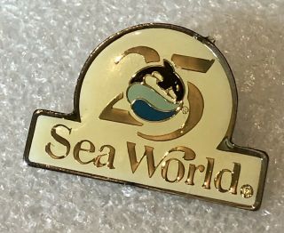 Rare Seaworld Sea World Logo 25 Year Anniversary Pin Amusement Park