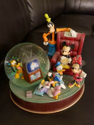 Rare Walt Disney Mickey Mouse & Friends Tv Time Snowglobe And Musicbox