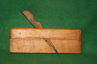 Fine User Antique Owasco Tool Co. ,  72 - 1/2 " Moulding Plane Woodworking Inv Lp31