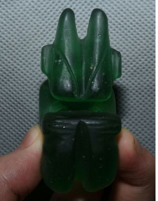 6.  5cm Chinese Hongshan Culture Green Crystal Carved Beast Sun - God Amulet Pendant