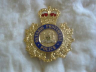 Rare Vintage Hat Badge Of The Provincial Police,  Ontario,  Canada