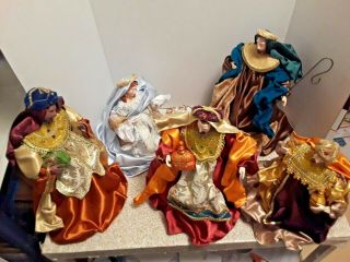 NATIVITY SET CLOTHED IN SATIN RARE JESUS MARY JOSEPH 3 KINGS CELLULOID & CLOTH 2