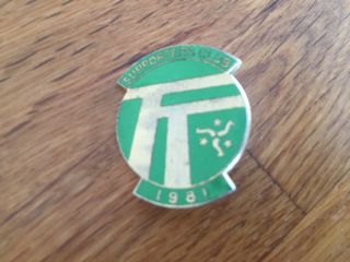 Rare Official 1981 Isle Of Man Tt Supporters Club Motorcycle Races Pin Badge