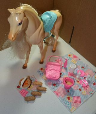 Vintage 1995 Barbie Horse Nibbles with Picnic Accessories 2