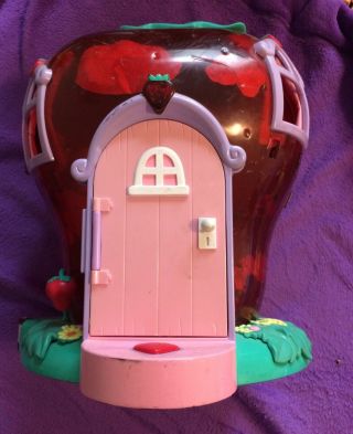 Strawberry Shortcake Berry House Carry Case 2003 Bandai