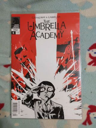 The Umbrella Academy 6 Dark Horse Comics Gerard Way & Gabriel Ba Rare