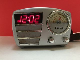 Vintage Silver Timex Alarm Clock Am/fm Radio.  T247s