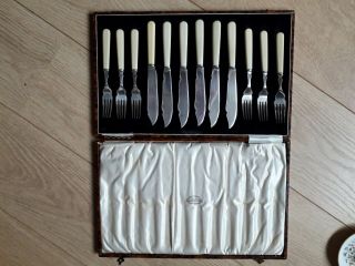 Vintage Boxed Hallmarked Fish Knives And Forks Set A.  E.  Poston & Co Ltd