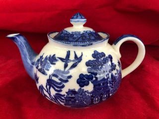 Fine Antique Royal Doulton Blue Willow Teapot.  C1930.
