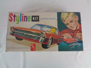 Vintage Amt Styline 200 - 1/25 Scale Ford Galaxie Model Car Kit S121