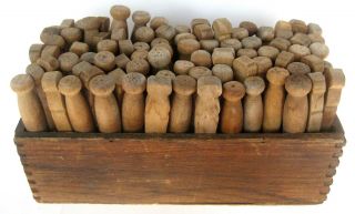 VTG ANTIQUE 90,  WOOD CLOTHES PINS in WOODEN BOX for COUNTRY LAUNDRY DECOR 2