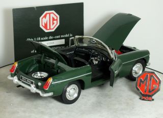 1:18 Corgi " 1963 Mk1 Mgb Gt Roadster " (british Racing Green) Ltd Edition Rare Mg