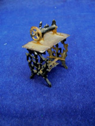 Antique Metal Doll House Treadle Sewing Machine 2 
