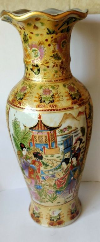 Porcelain Japanese /chinese Of Century Vase Figures Detailed Oriental Landscap