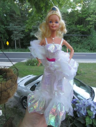 Vintage 1983 Crystal Barbie Doll Mattel 4598 With Dress Stole Jewerly
