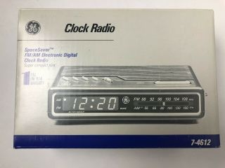 Vintage Ge General Electric Spacesaver Digital Alarm Clock Radio 7 - 4612
