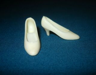 Vintage Barbie Francie White Pointed Low Heel Squishy Soft Shoes Japan