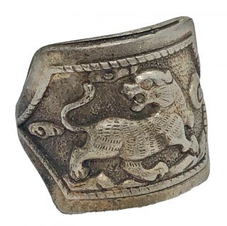 Antique Chinese Ring - Lion Image - Old Asian Artwork Jewelry - Silver Tone - B
