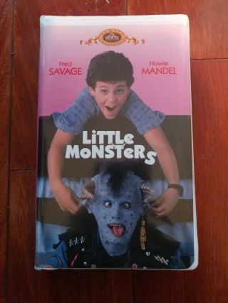 Little Monsters [vhs] Fred Savage Howie Mandel Mgm Classic 1989 Rare Clamshell