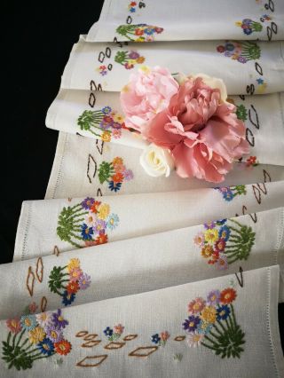 Vintage Hand Embroidered Irish Linen Table Runner Multi Coloured Daisies