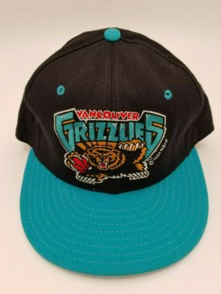 Vintage Vancouver Grizzlies Era Fitted Hat Deadstock 7 1/8 90 