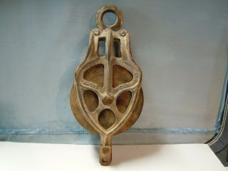 Antique Cast Iron & Wood Pulley Block And Tackle Barn Hay Trolley Vintage Jutras