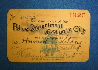 Antique And Obsolete 1925 Atlantic City,  N.  J.  Police Dept.  Courtesy Card.