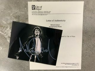 Michael Jackson Hand Sign /autographed Photo Includes Very Rare