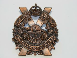Canada Ww2 Cap Badge The Calgary Highlanders,  Antique Copper No Overlay Type