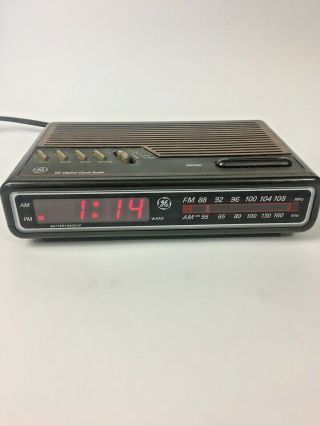 Ge Digital Clock Radio Vintage 1980s Am/fm Snooze Model 7 - 4612a