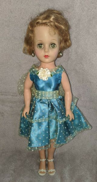 17 " Tall Vintage Eegee Fashion Doll In Gorgeous Dress