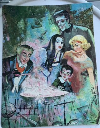 Rare Vintage MUNSTERS 100 pc JIGSAW PUZZLE of GRANDPA inLABORATORY Complete 1965 2