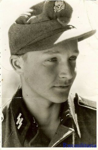 Port.  Photo: Rare Close Up Pic Young German Elite Waffen Soldier W/ Field Cap