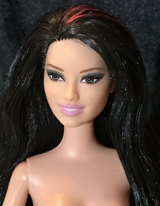 Black Hair - Raquelle - Mattel Fashion Barbie Doll F - 12