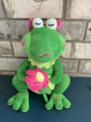 Cuddle Barn Animated Plush Toy Girl Kissing Frog Singing Kiss Me Rare