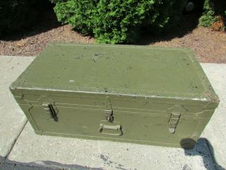 Rare Ww2 U.  S.  Army Foot Locker Trunk Wood /metal,  With A Tray.