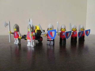 Vintage (1981) Lego Classic Castle Set 6077 - 1 Knights Procession - Very Rare