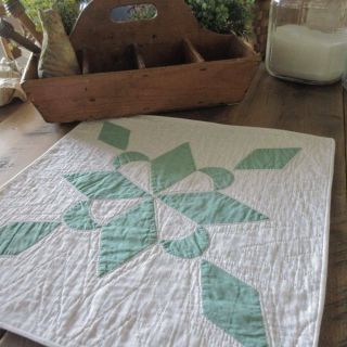 Exquisite French Star Vintage 30s Green & White Doll Or Table Quilt 16x16