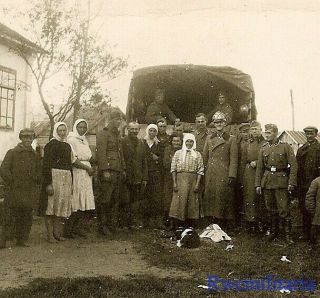 Rare German Elite Waffen Troops Posed W/ Russian Peasants By Lkw Truck